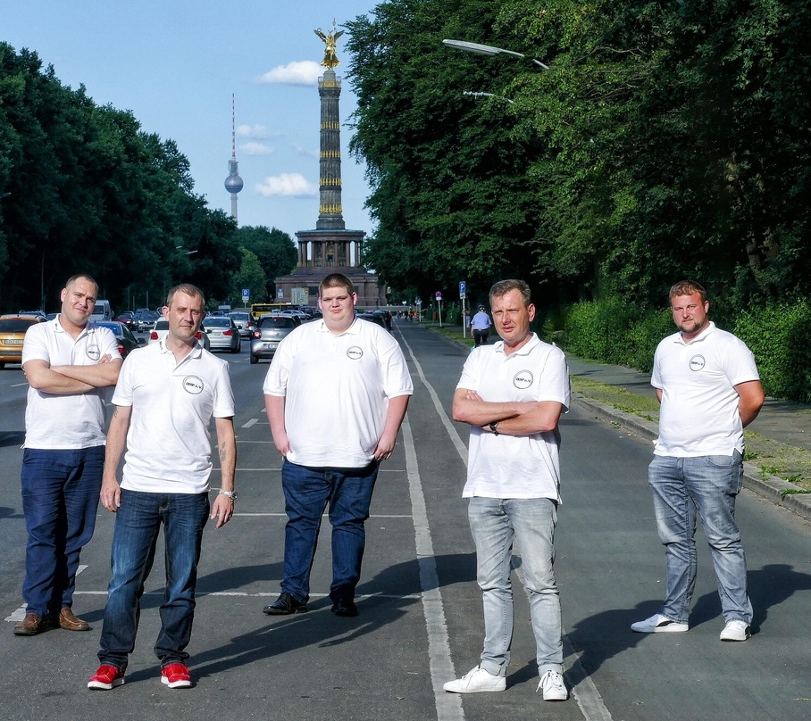 Der erste Vorstand des Deutschen ESport Solidarpakts (DESP; v..): Andreas Schaetzke, Thorsten Kowalski, Phillip Ebben, Frank Nehring und Dennis Reuvekamp