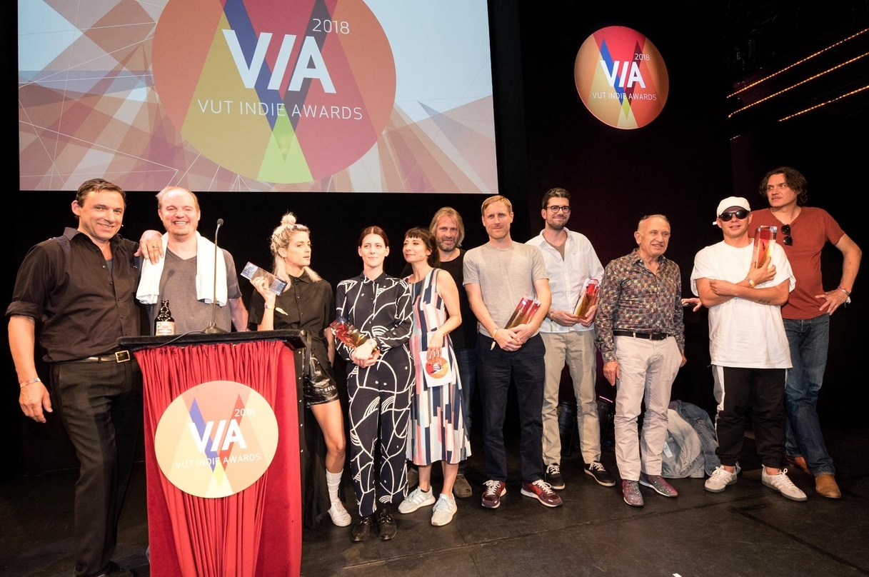 Feierten im Hamburger Tivoli: die Gewinner der VIA! - VUT Indie Awards 2018