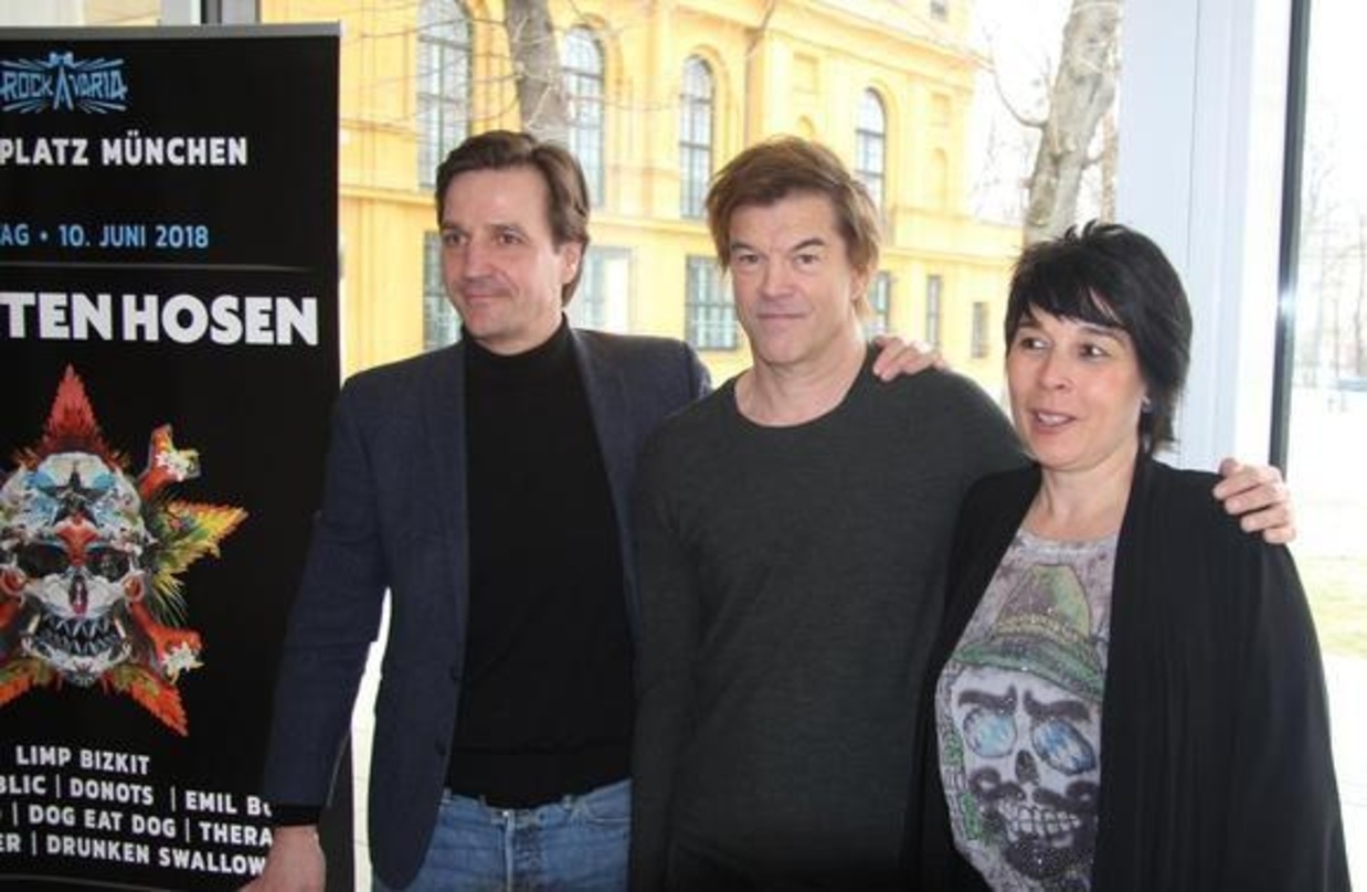 Da standen noch alle Zeichen auf go: Christian Diekmann (links, DEAG), Campino und Andrea Blahetek-Hauzenberger (Global Concerts) im März bei der Präsentation von Rockavaria 2018